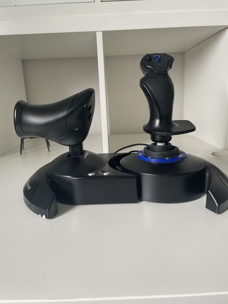 Joy stick trustmaster T-flight Hotas 4