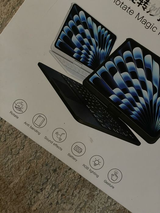 Чохол - клавіатура на Ipad 13" 12.9 з тачпадом та підсвідкою