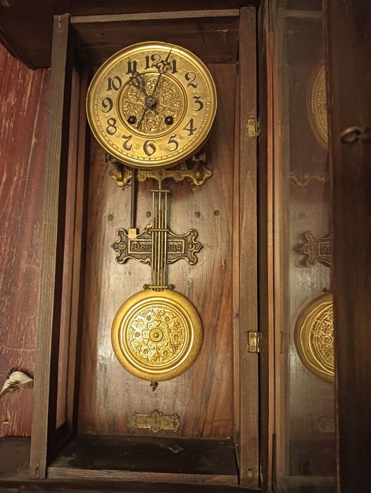 Sprzedam zegar wiszący sprawny