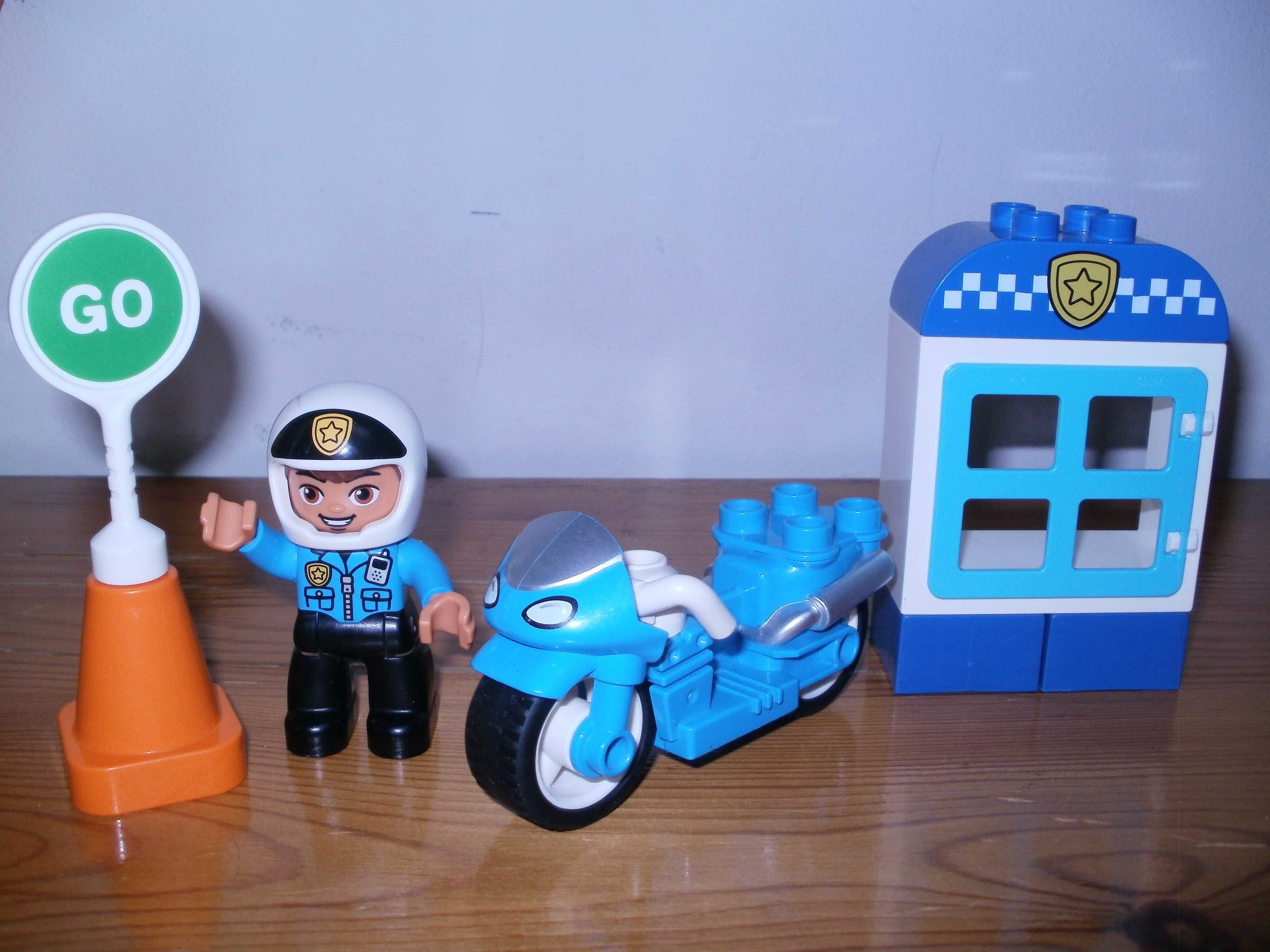 Klocki Lego Duplo policja 10900