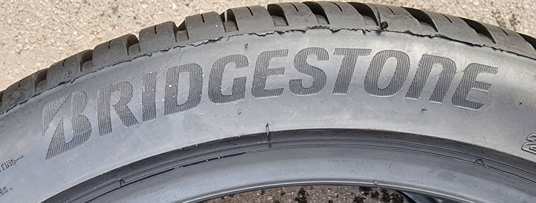 255.40.19 Bridgestone A005 2шт новые