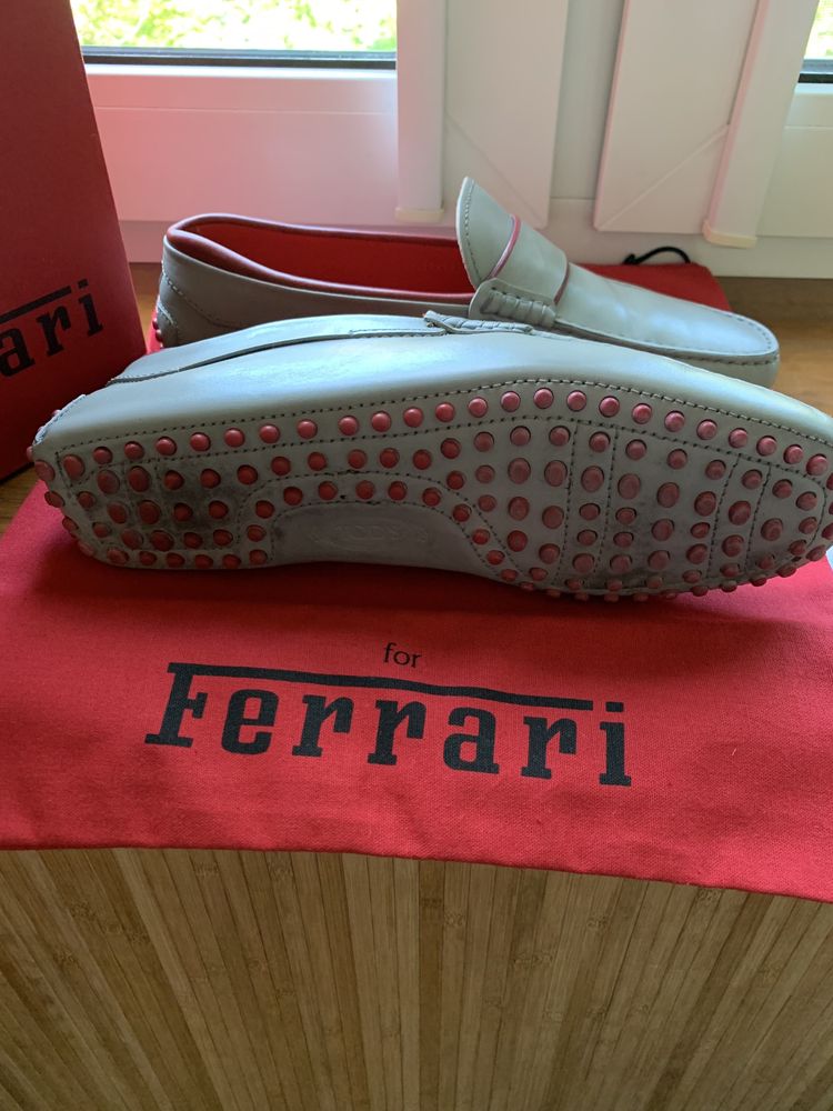 Продам лоферы TOD’S for Ferrari