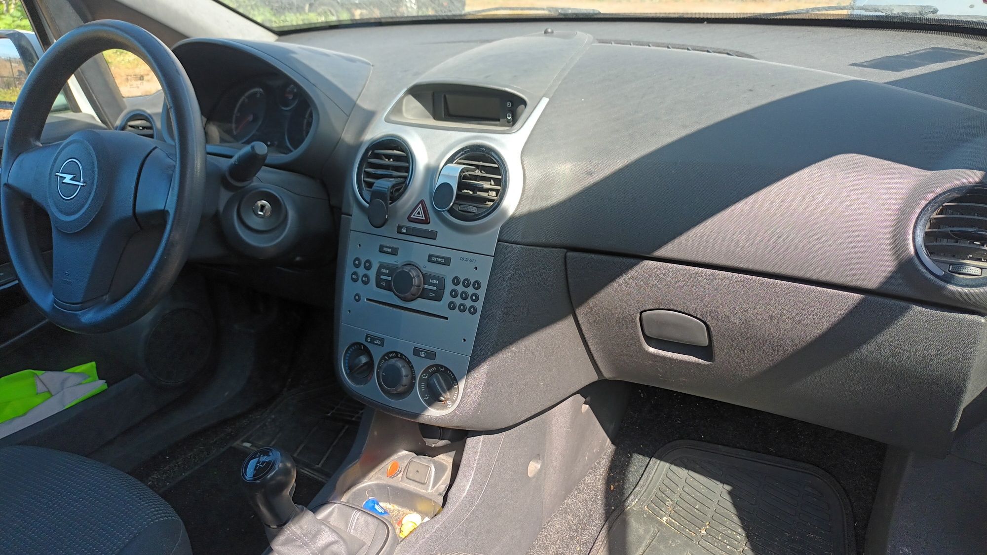 Opel corsa 1.3cdti 2012/12