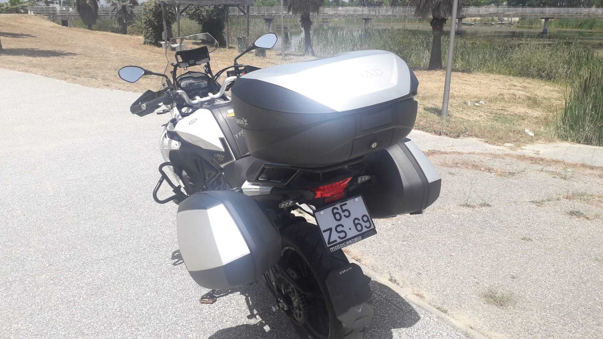 Benelli TRK 502 c/ malas ano 2019