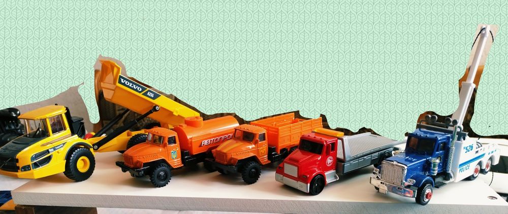 Модели машин ,Автомобили старая Англия ,Танки