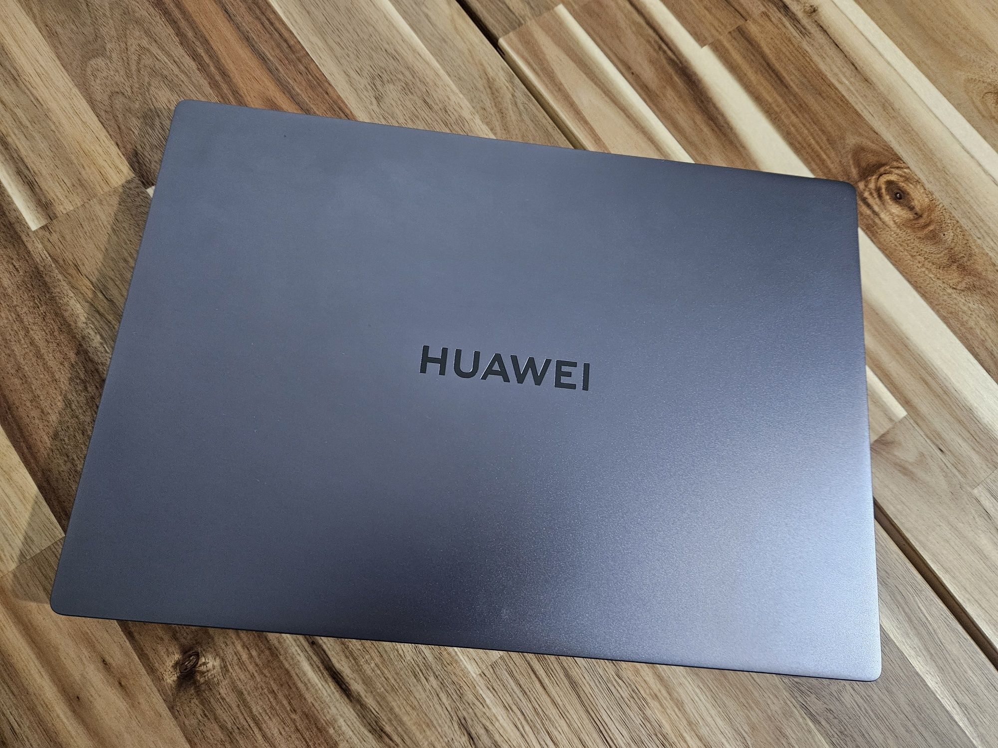 Huawei Matebook D16