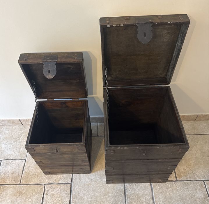 Conjunto de 2 baús em madeira maciça,l (decoração rustica ou vintage)