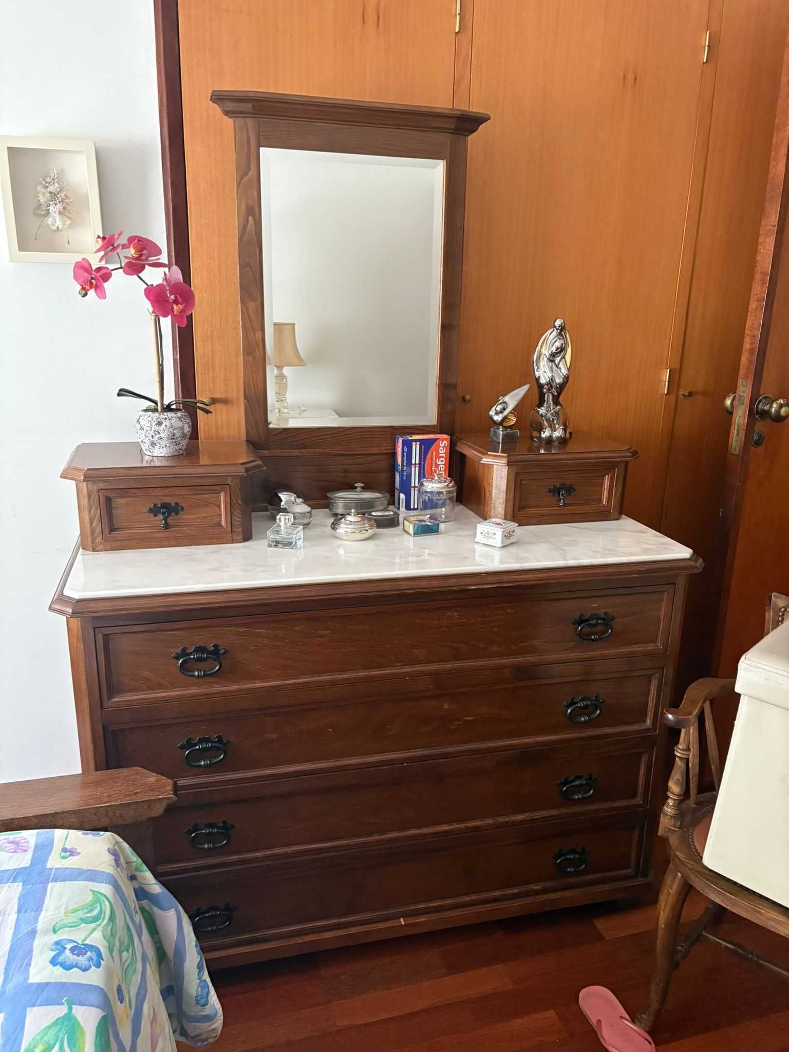 Mobília de quarto completa