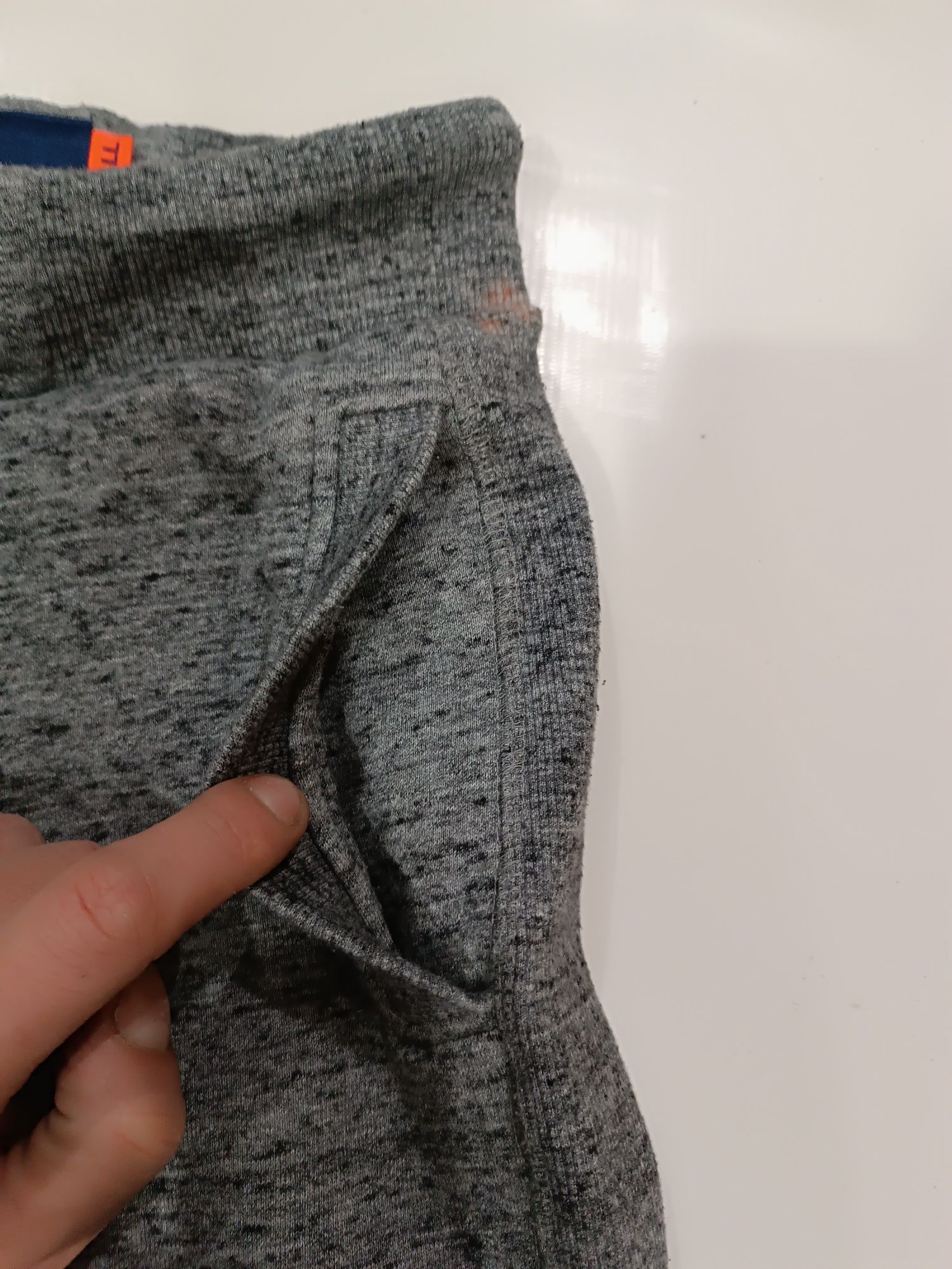 Superdry spodnie dresowe roz,xs/42/44 sportowe bawełniane fitness