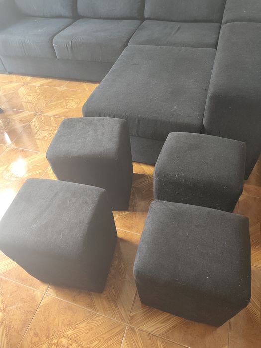 Sofá chaise long + 4 bancos
