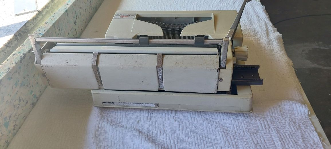 Máquina Escrever Hermes 3000