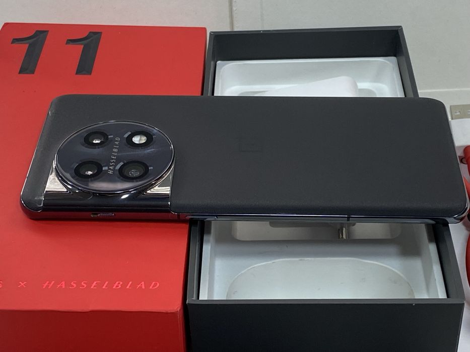 OnePlus 11 5G “16+4/256gb” Snapdragon 8 Gen 2  Mobile Platform