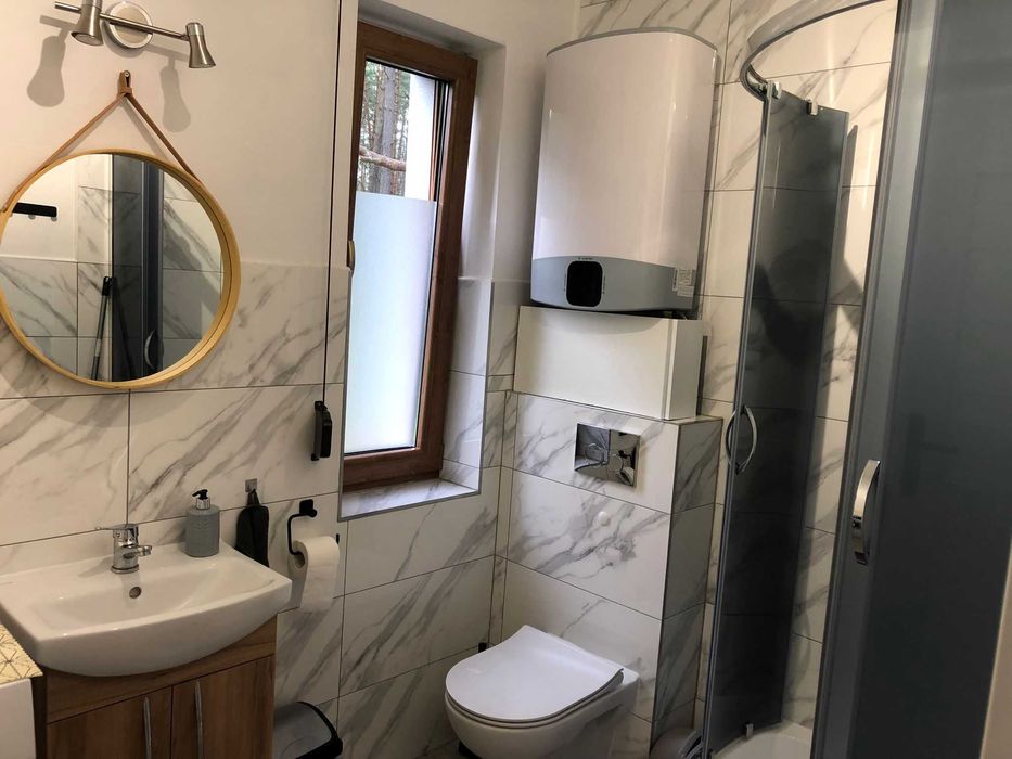 Domek w lesie nad morzem przyjazny psom.