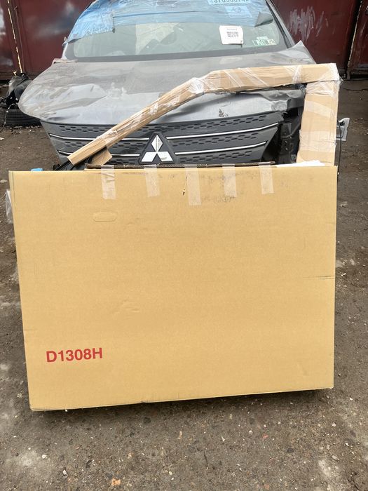 Митсубиси Mitsubishi outlander 2022 передні ліві  двері