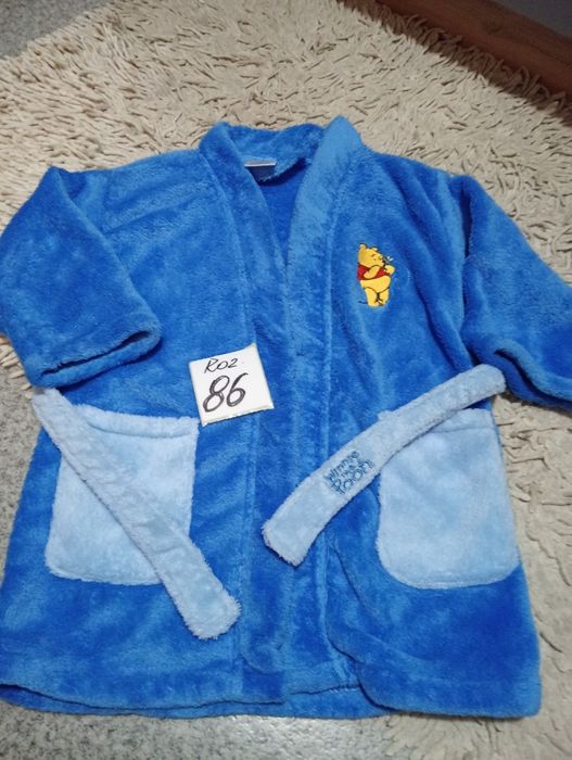Cieplutki szlafrok chłopięcy roz.86.Polecam