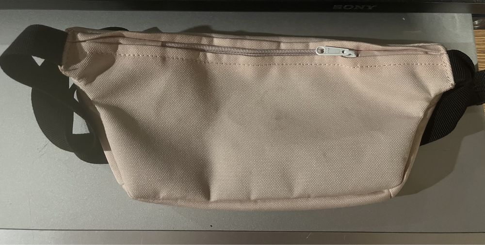 Nerka levis pudrowy róż