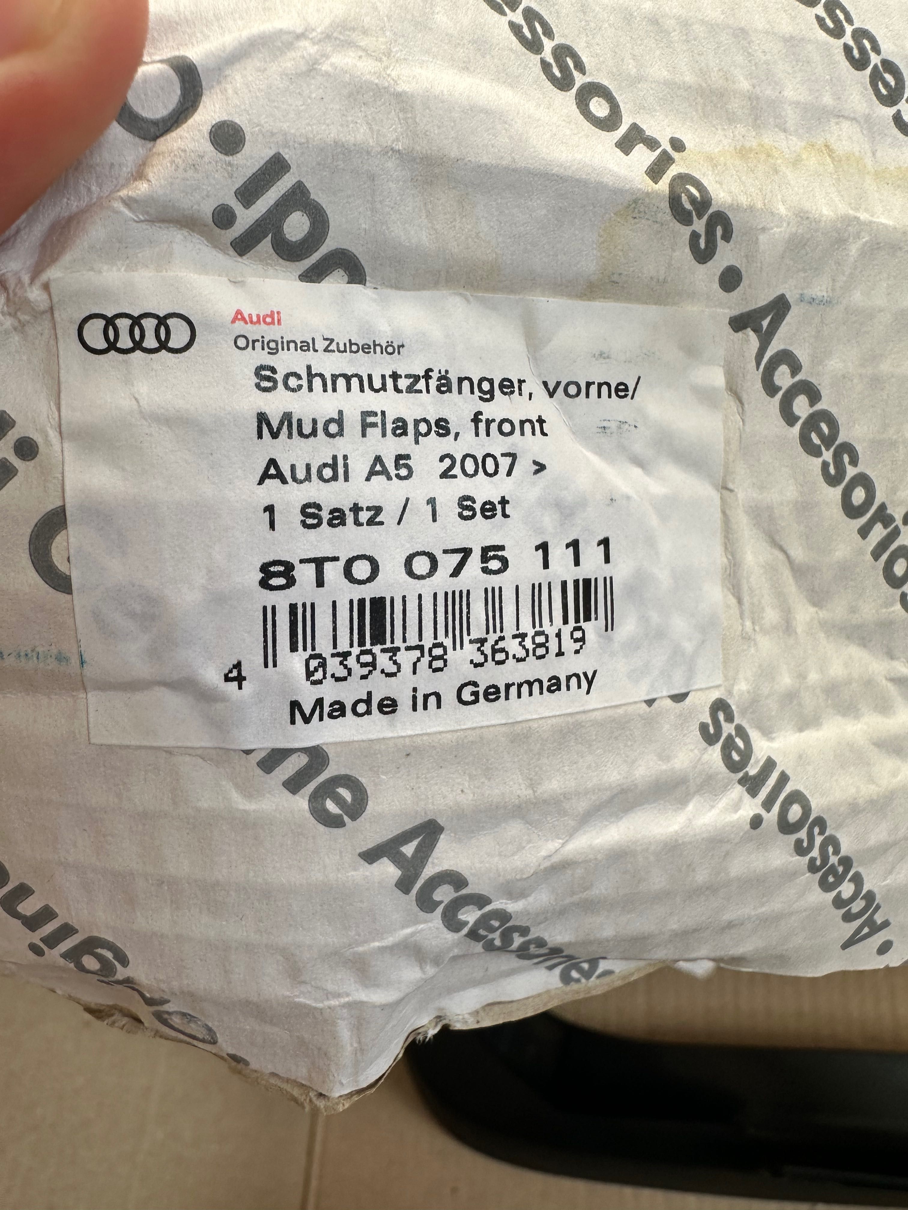 Audi A5 Sportback 12- Рестайл Оригінал бризговики 8T0075111 8T8075101A