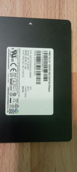 Жосткий диск Samsung pm871b 2.5 256gb ssd sata 6.0gbps