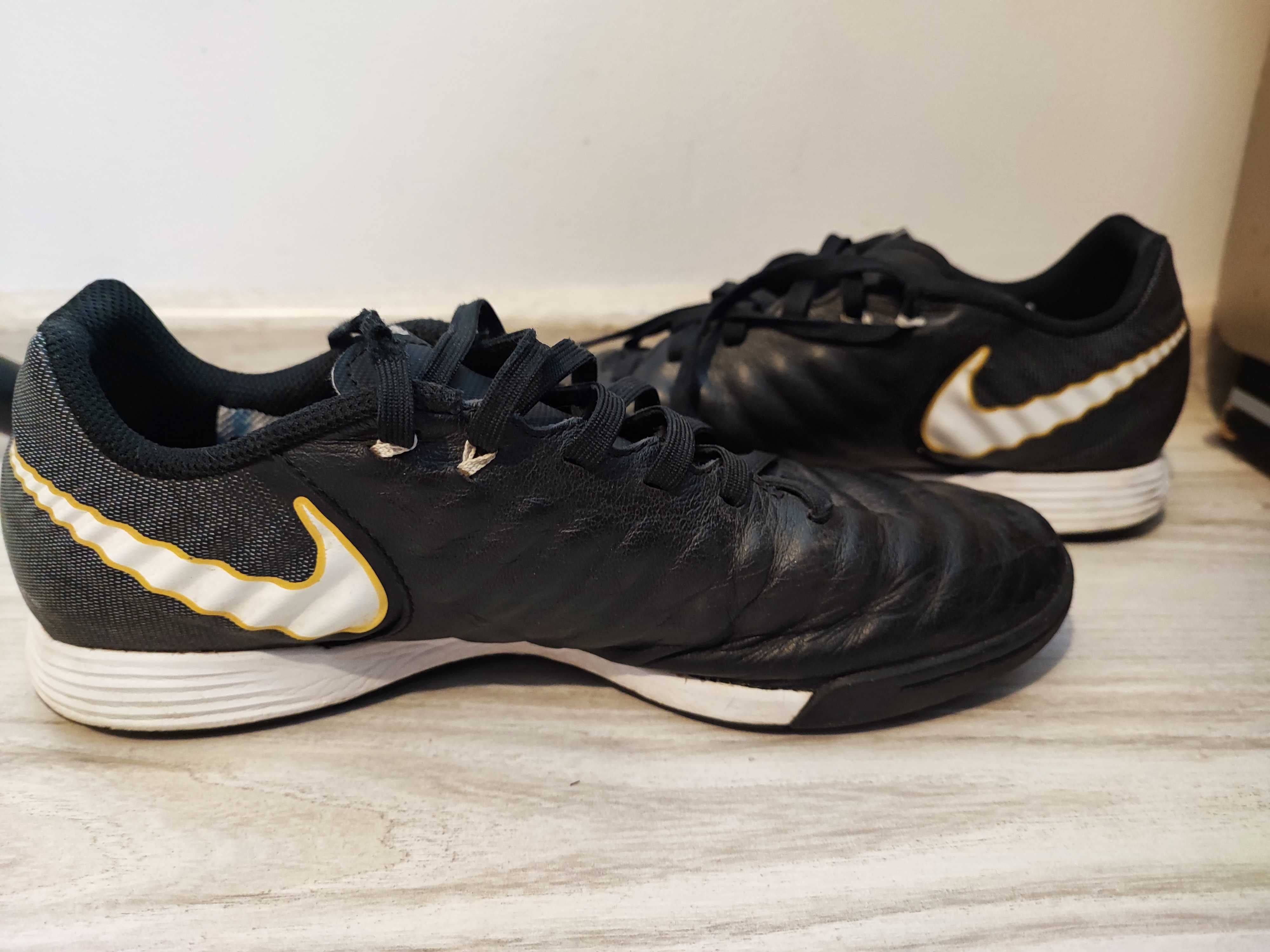 Korki Turfy 38 NIKE