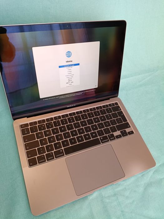 MacBook Air 13" (2020) – Cinzento Espacial – Bom estado