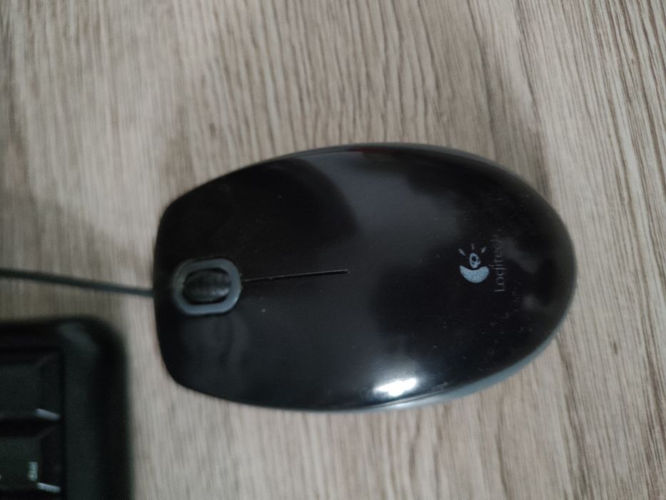 Klawiatura, myszka i kamerka