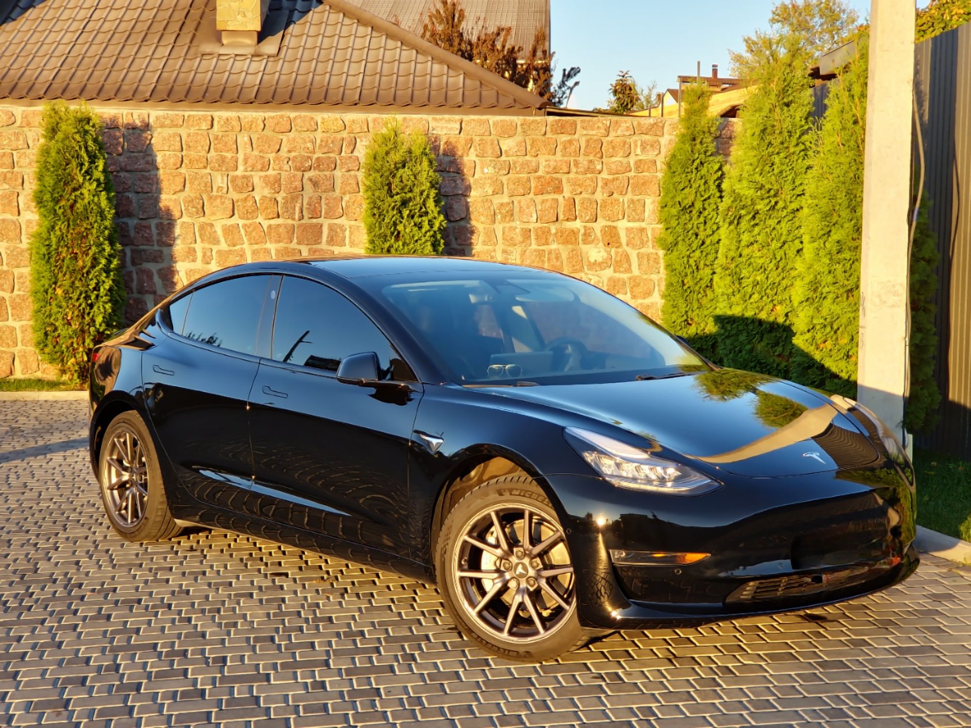 Tesla model 3 long range 75D