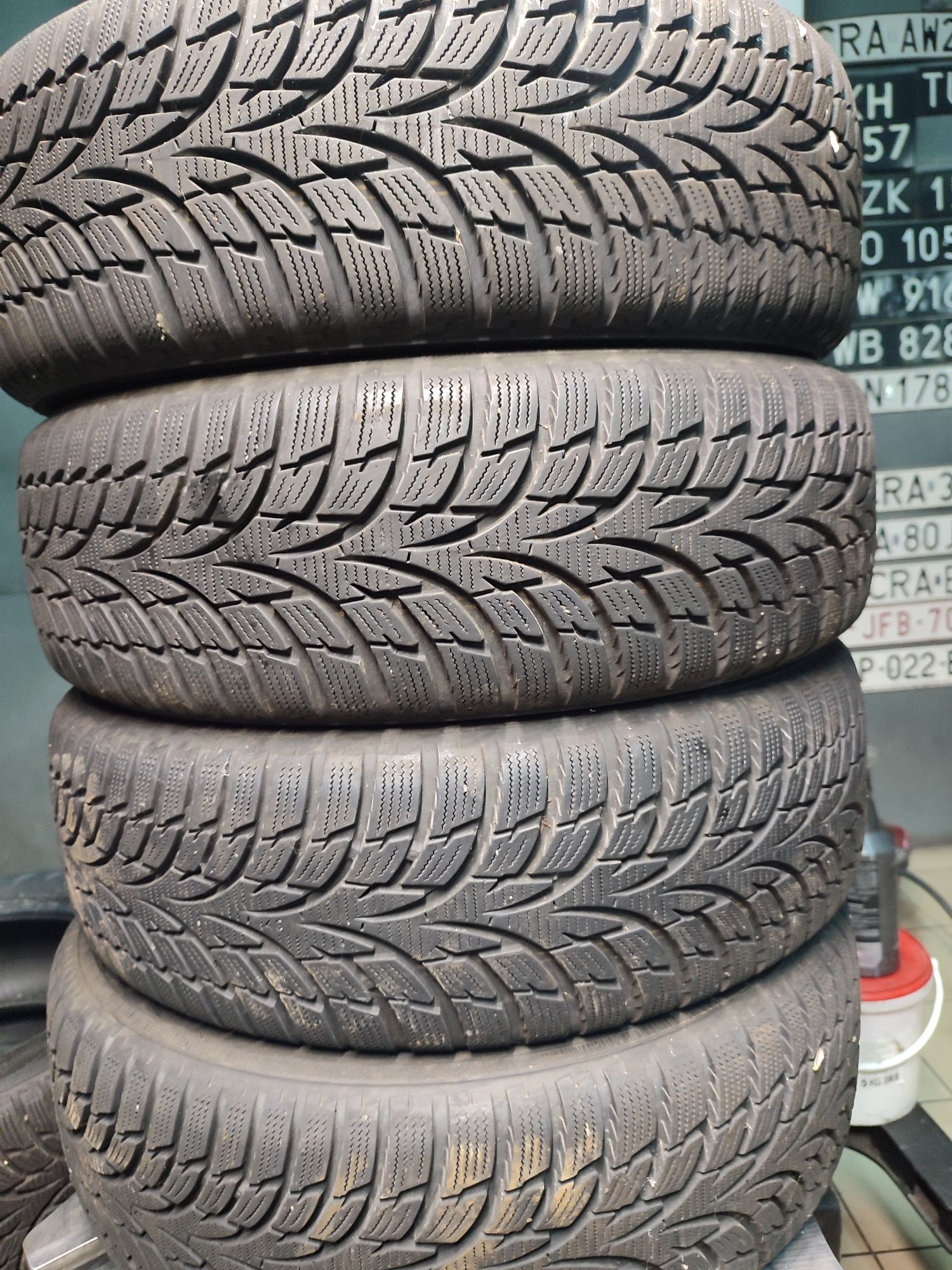 Opony Nokian zimowe 175/65r15