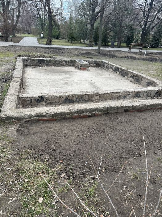 Територія для дитячого табору або літнього кінотеатру - Хортицький р-н