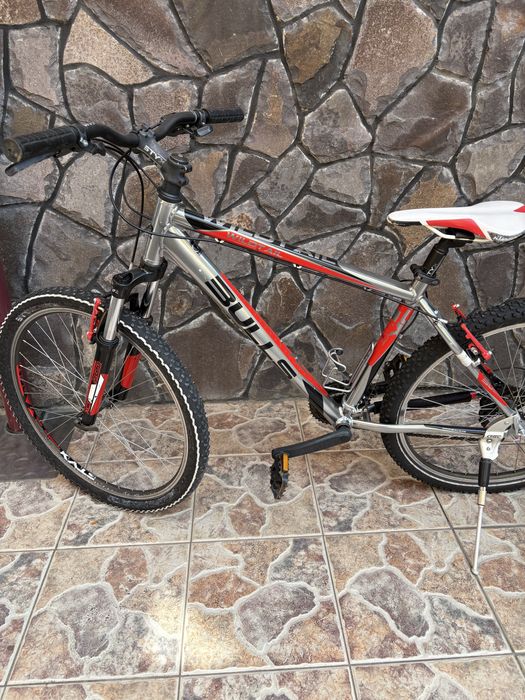 Велосипед в дуже хорошому стані, легкий та практичний в використанні