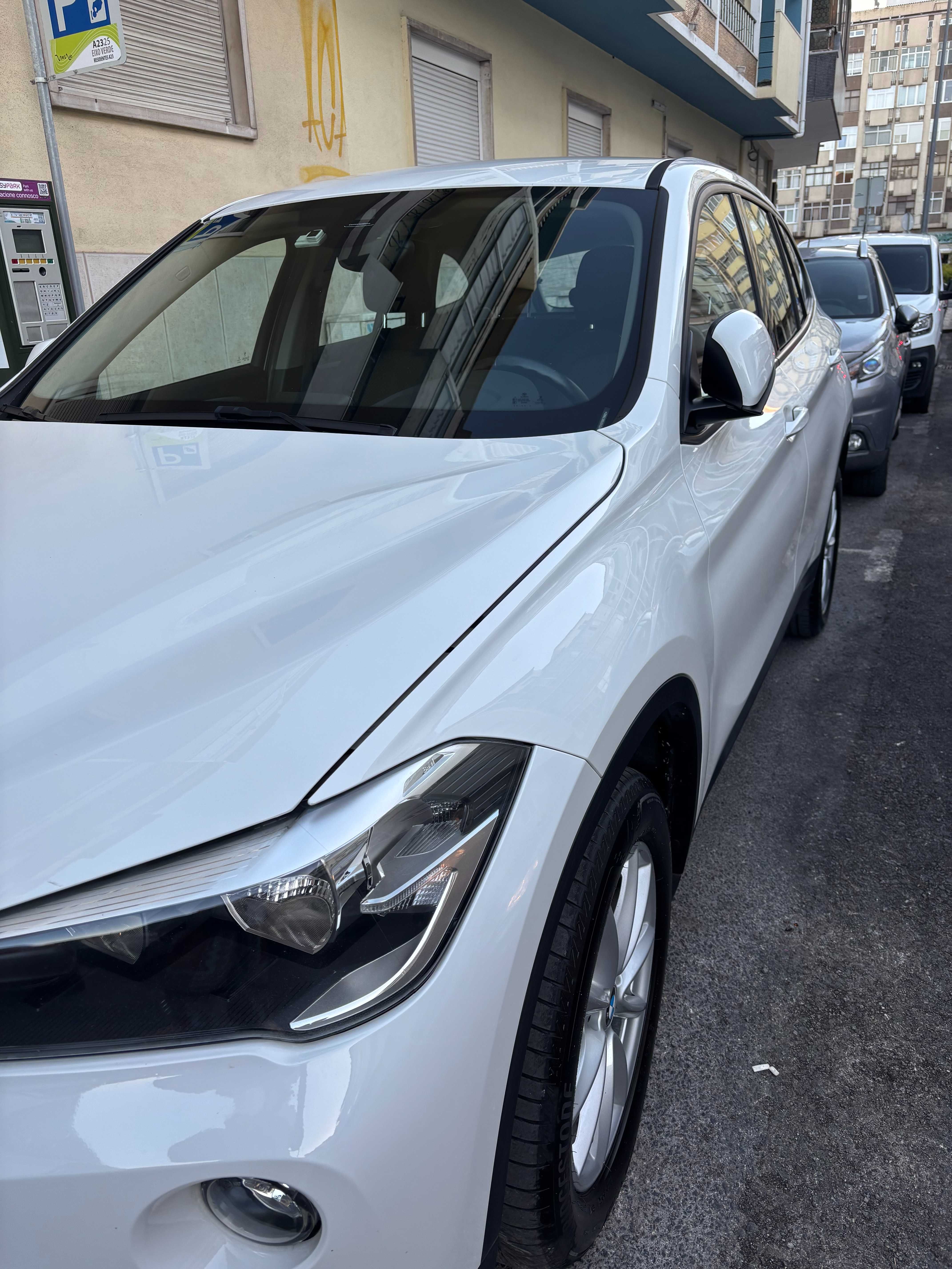 BMW, X1 sDrive16d branco de 2016 em perfeitas condicoes