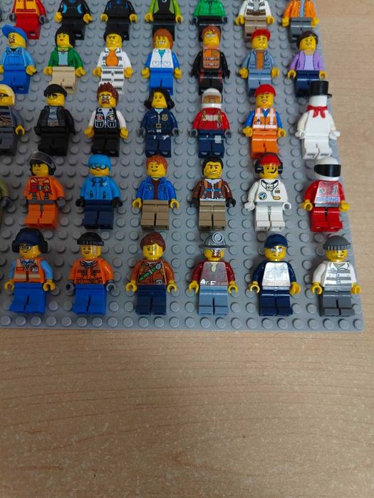 Vendo Lote Minifiguras Lego de varios temas a 1€ cada
