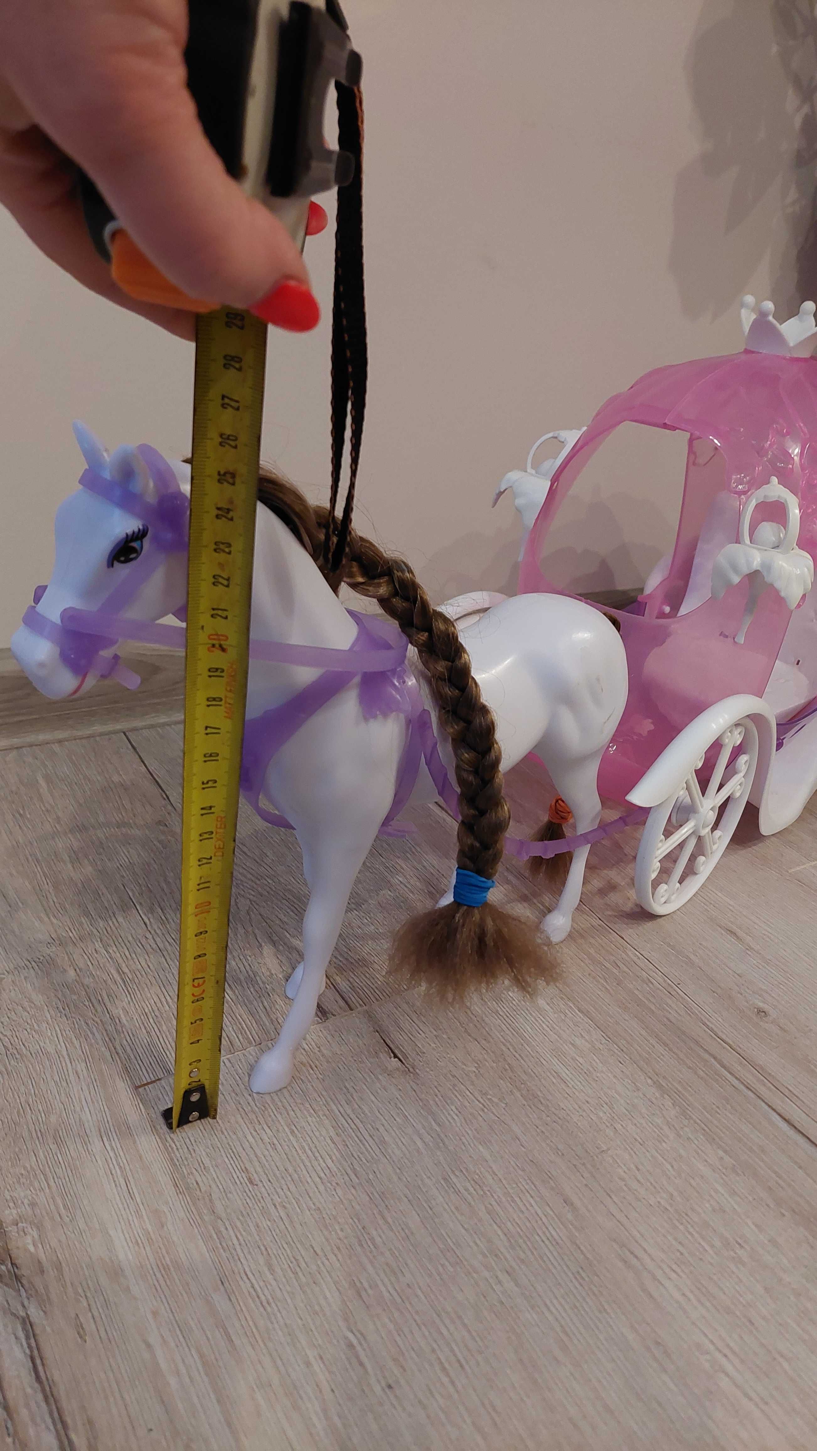 Koń / kucyk z karocą dla lalki typu Barbie