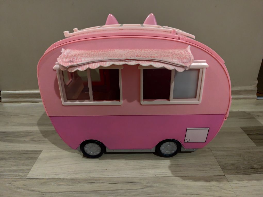 Na Na Na Surprise Kitty Cat Camper Kamper