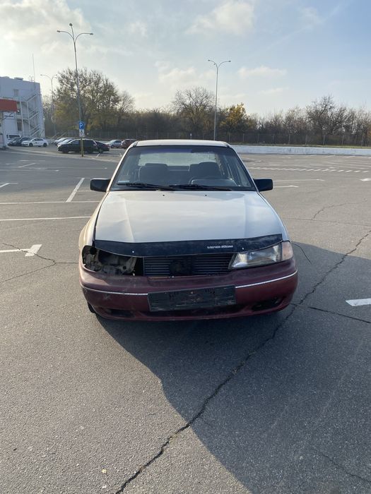 Daewoo Nexia 1.5 отличная техника и кузов, переоформление всего 699$