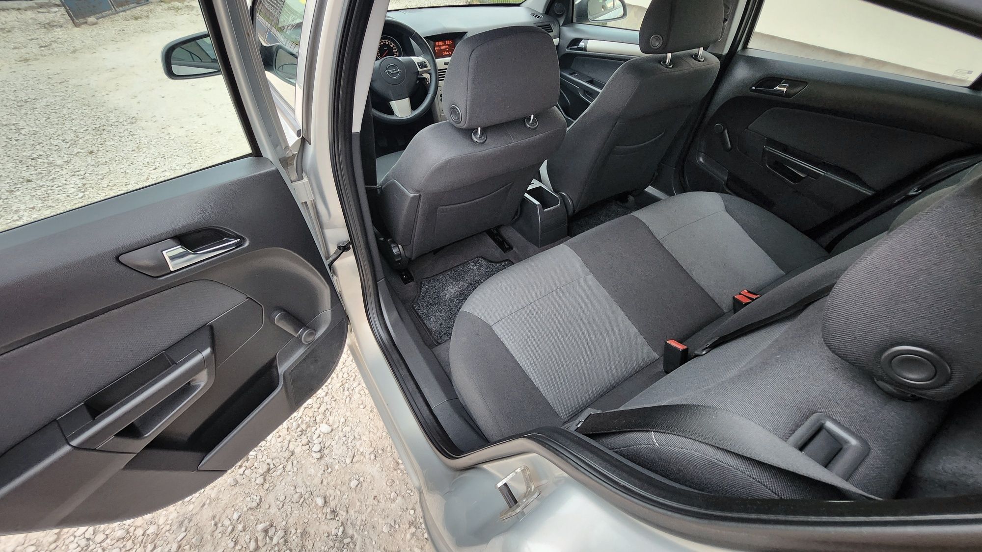 Opel Astra H  2008 r 149000 przebiegu