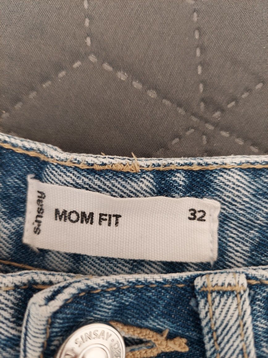 Джинси sinsey mom fit 32 розмір