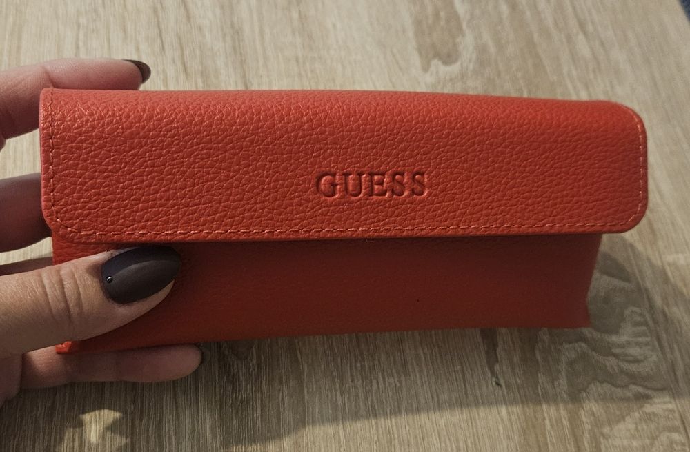 Etui na okulary futerał GUESS Nowe
