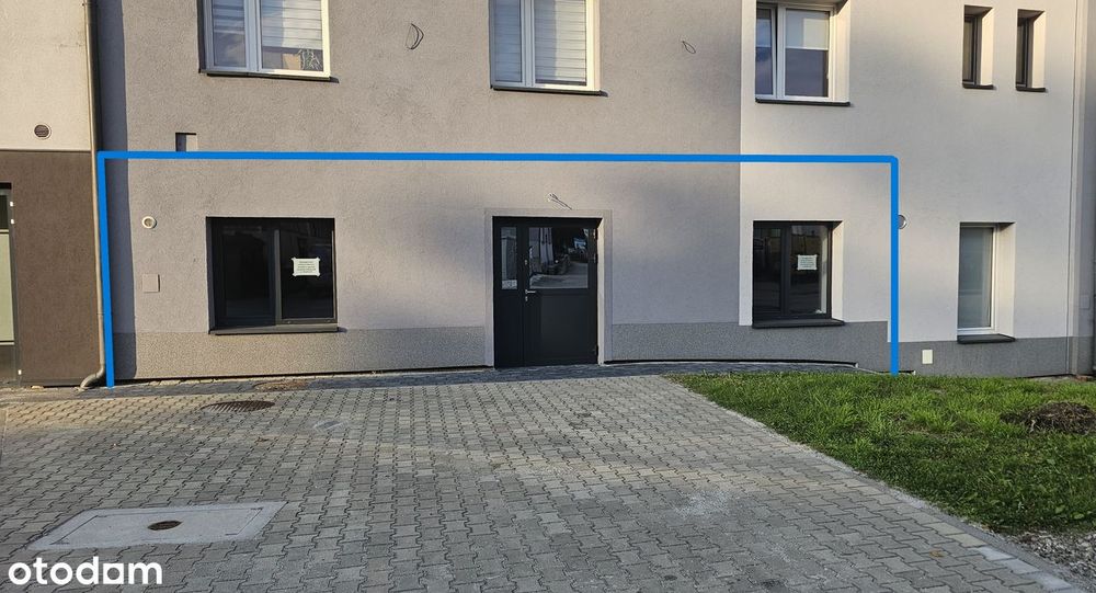 Przestronne biuro z parkingiem, gotowe do użytku