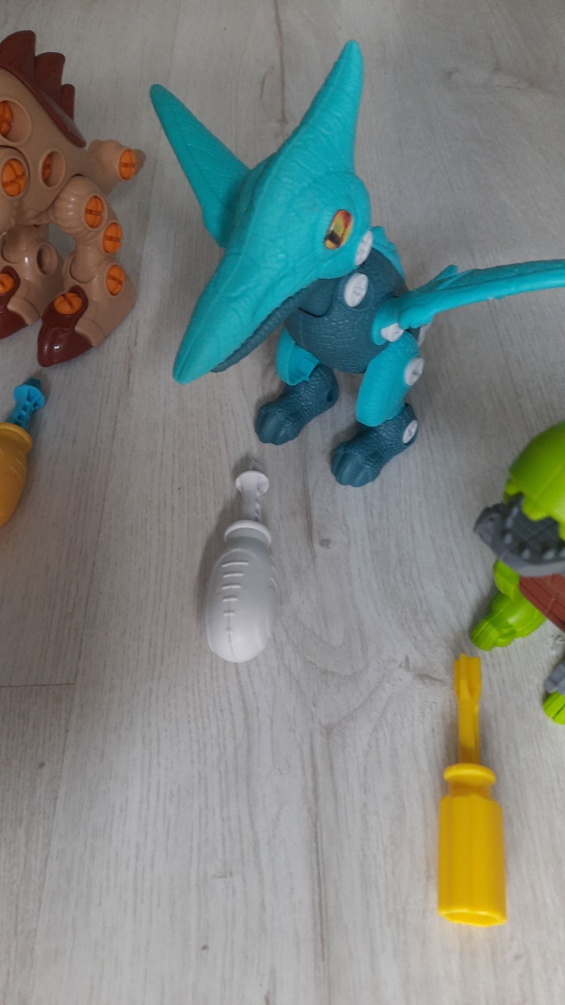 Zestaw dinozaurów do skręcania 3 sztuki Diplodok T-Rex Pterodaktyl