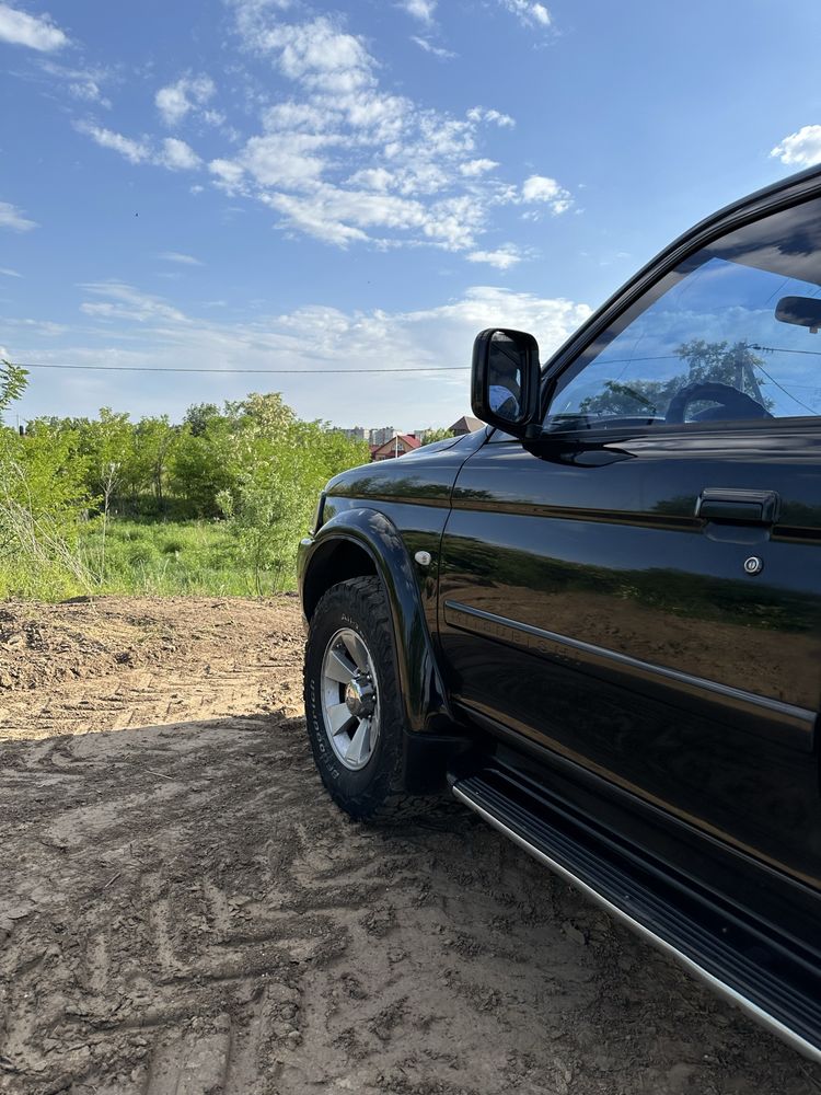 Mitsubishi Pajero Sport 2006