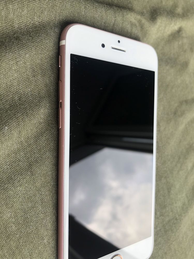 Продам Iphone 6s 128gb не включаеться