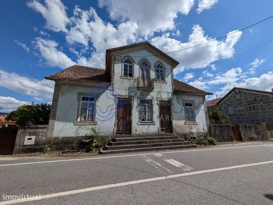 Moradia Isolada T5+ para remodelação