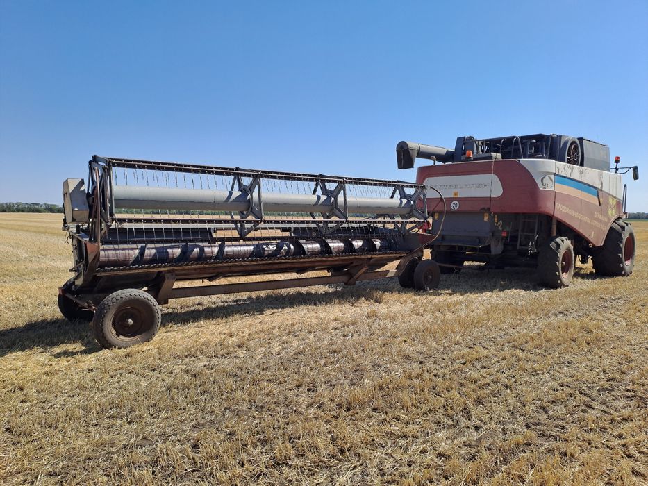 Зерно збиральний комбаін