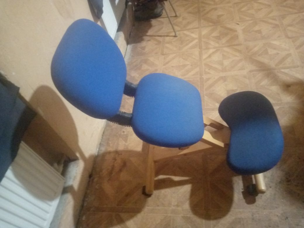 Ортопедический стул в хорошем состоянии полностью рабочий жду звонка