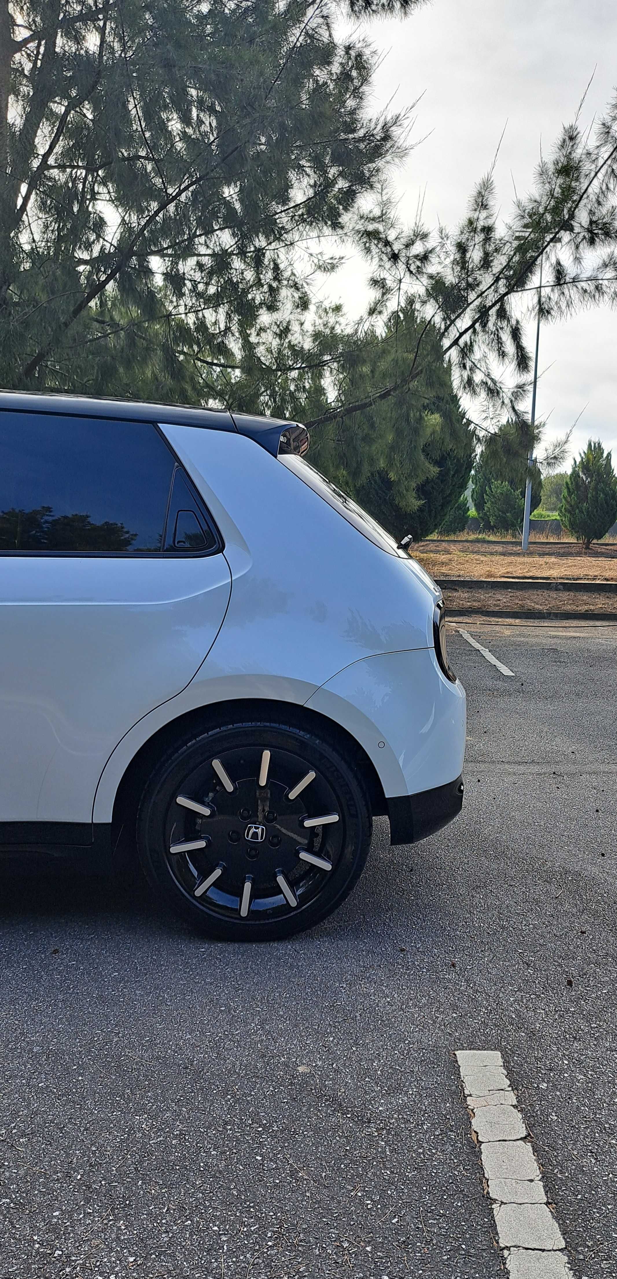 Honda-e Advance (nacional) apenas 4.200 km