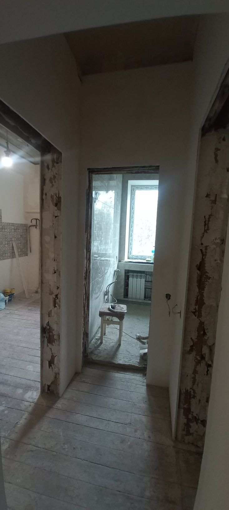 Продам 2 к.кв ул.Воссоединения Украины. Манеж.