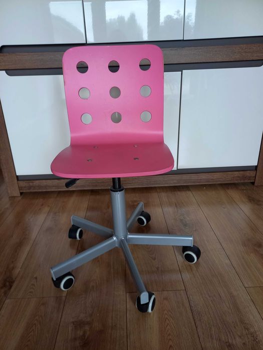 Dziecięcy fotelik do biurka