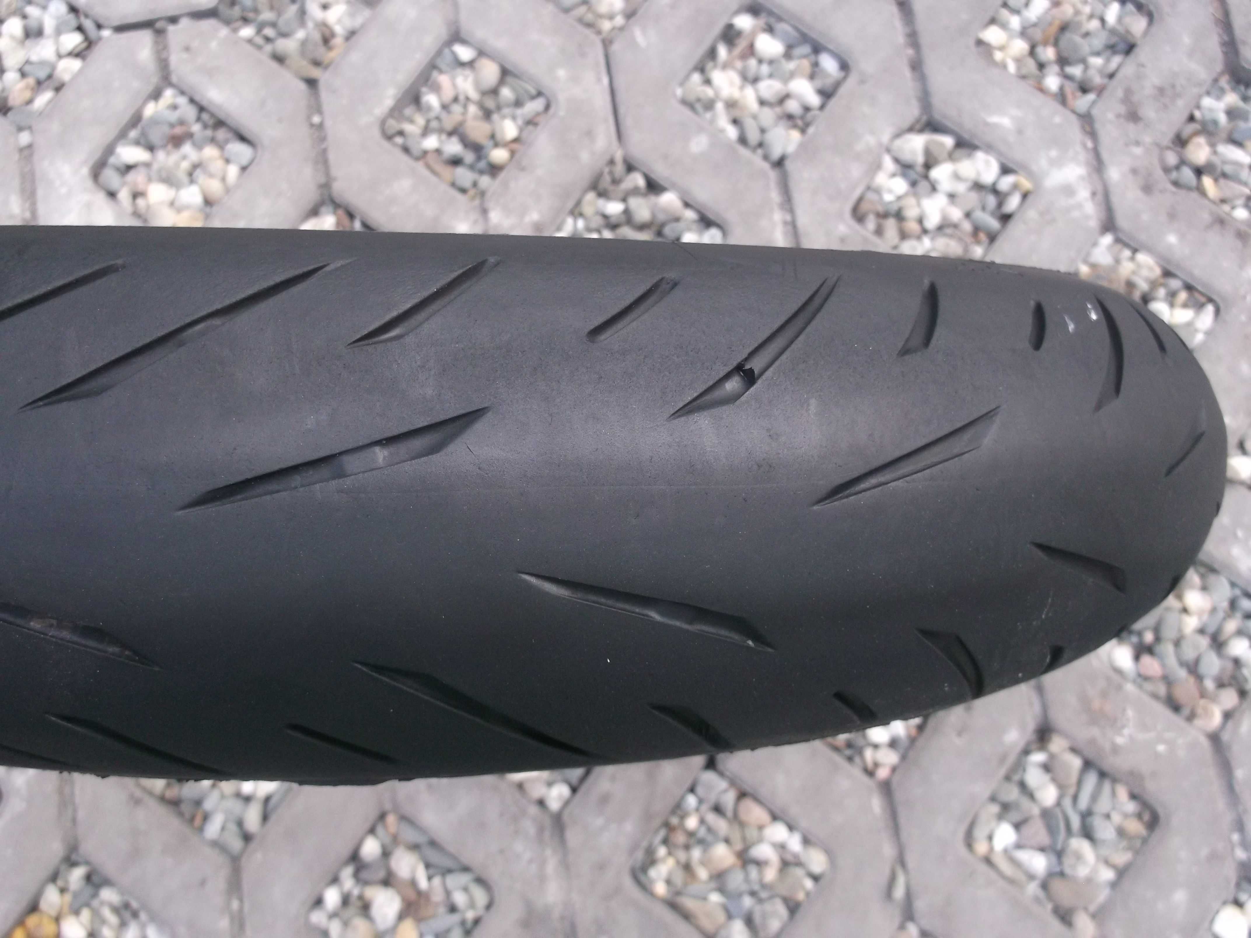 opona 120/70ZR17	58W Bridgestone Battlax Hypersport S22F dot3920 2,3mm