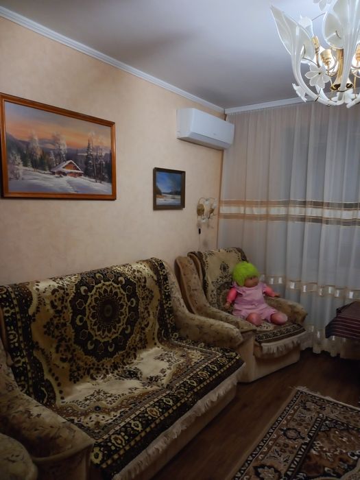 Сдам гарну двокімнатну квартиру по вул.Довженка для сім'ї.