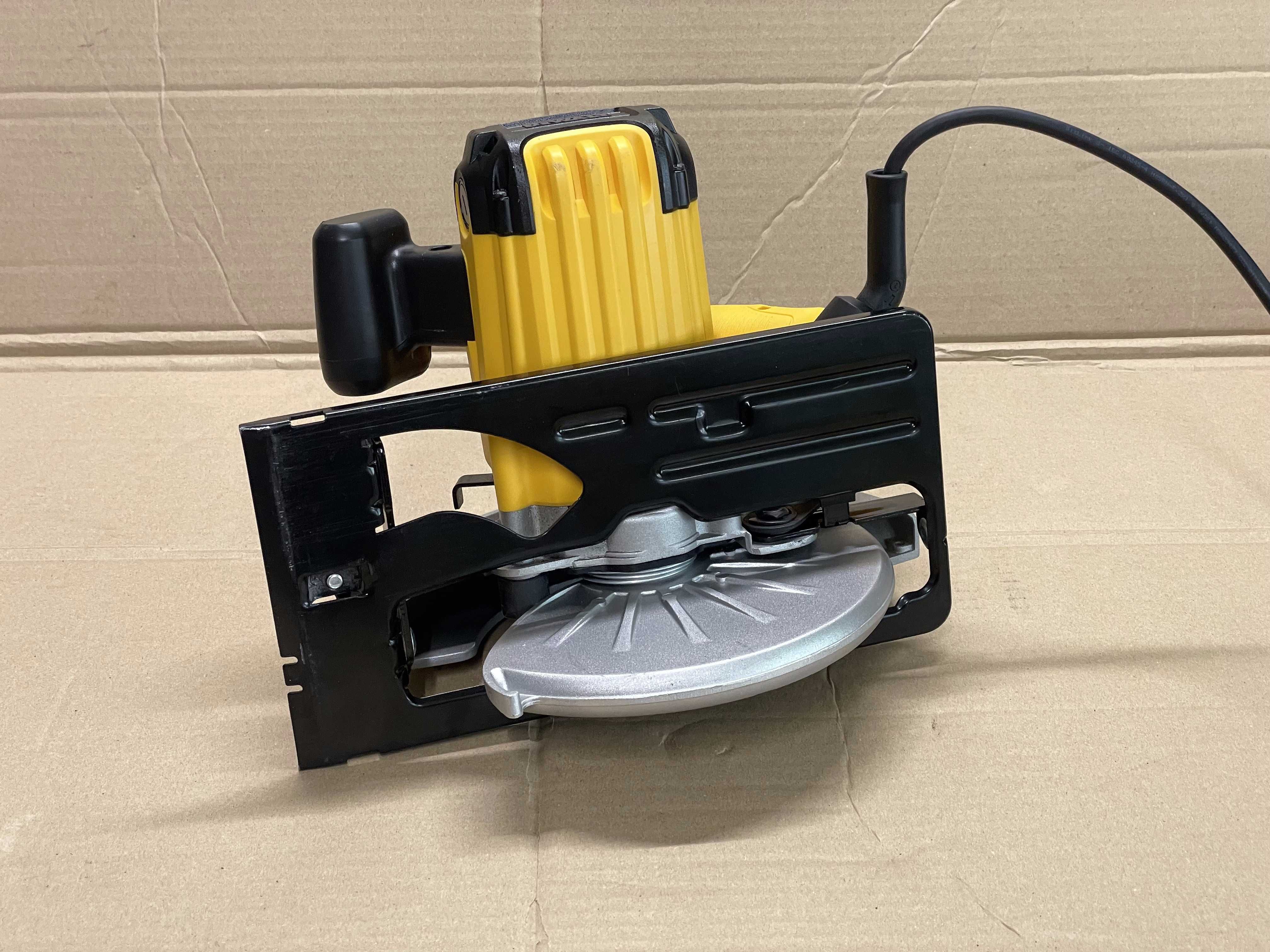 Pilarka tarczowa DeWalt DWE560 184mm 1350W